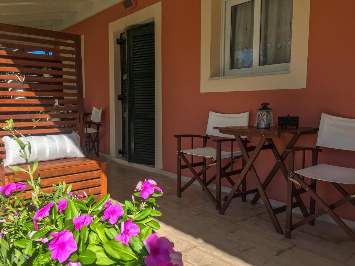 Nikodimos Garden Studios Ágios Geórgios Extérieur photo