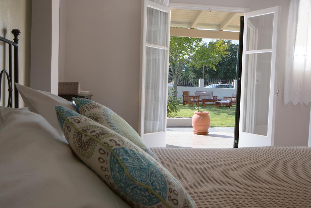 Nikodimos Garden Studios Ágios Geórgios Extérieur photo