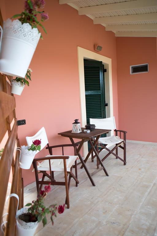 Nikodimos Garden Studios Ágios Geórgios Extérieur photo